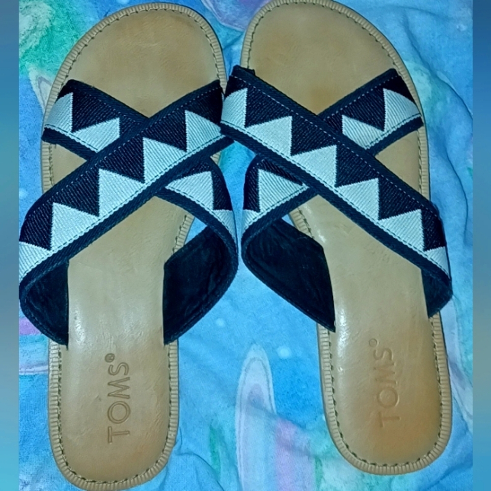 Toms slides NWOB